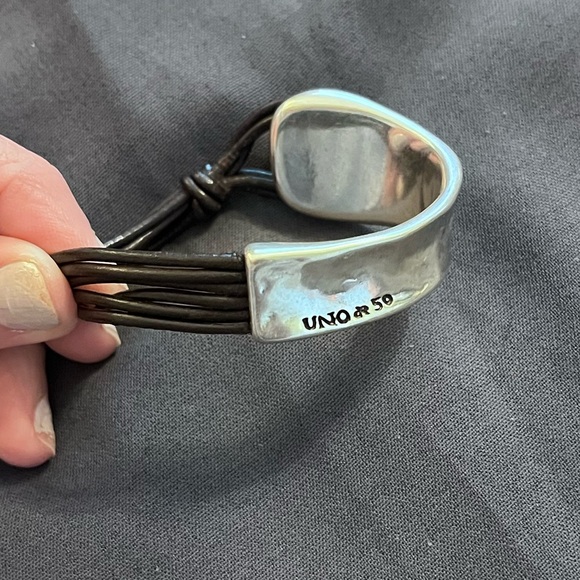 Uno de 50 leather bracelet - Picture 2 of 3